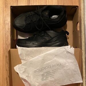 New Balance Black Sneakers